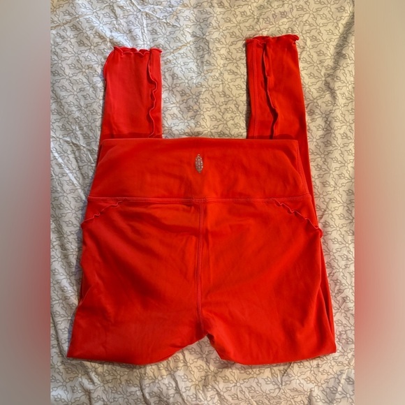 FP Movement Hearts Aflutter Ruffle Leggings NWOT - Picture 8 of 9